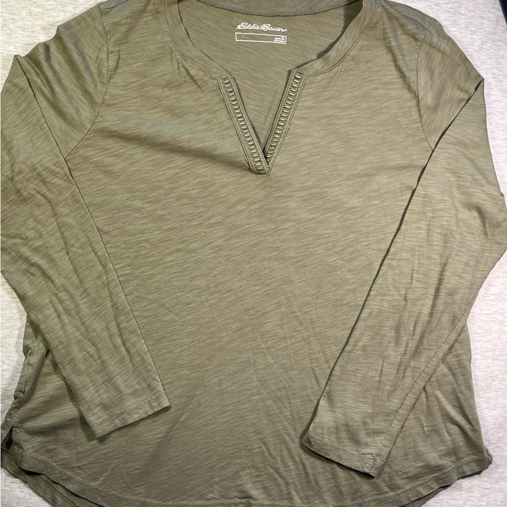 Eddie Bauer Sage Green V-Neck Long Sleeve Shirt